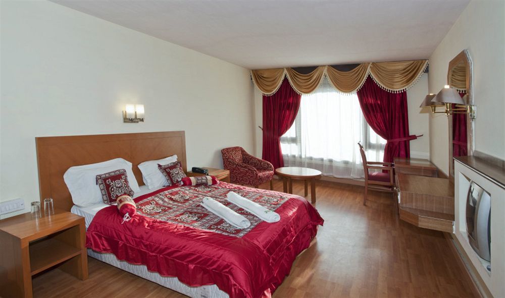 Fabhotel Khems Shoram Palace Road Ooty Dış mekan fotoğraf