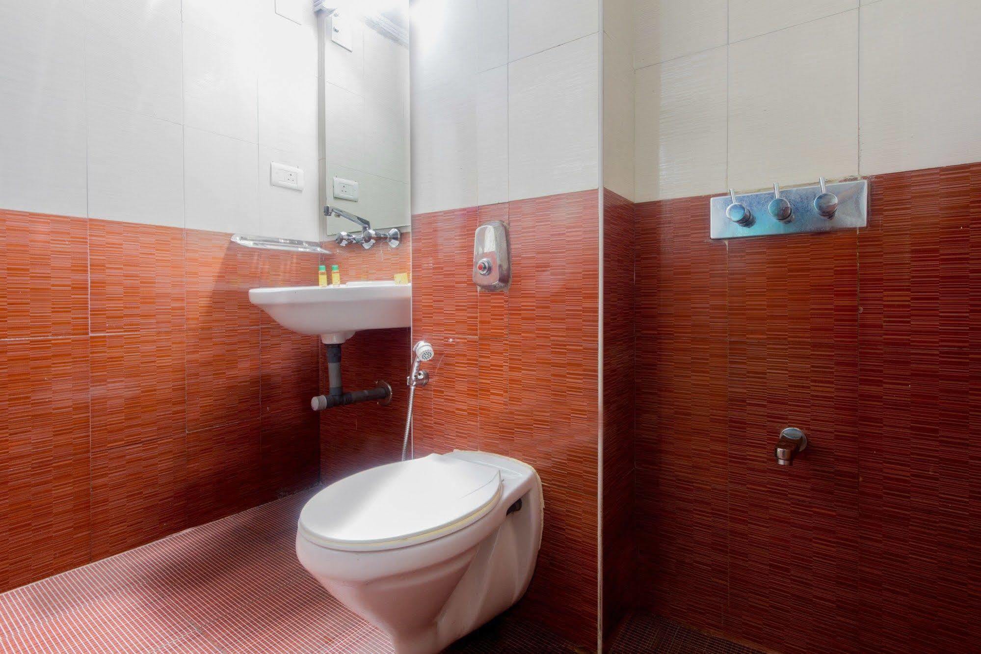 Fabhotel Khems Shoram Palace Road Ooty Dış mekan fotoğraf