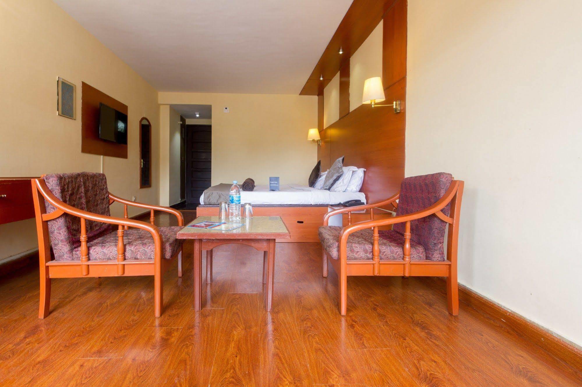 Fabhotel Khems Shoram Palace Road Ooty Dış mekan fotoğraf