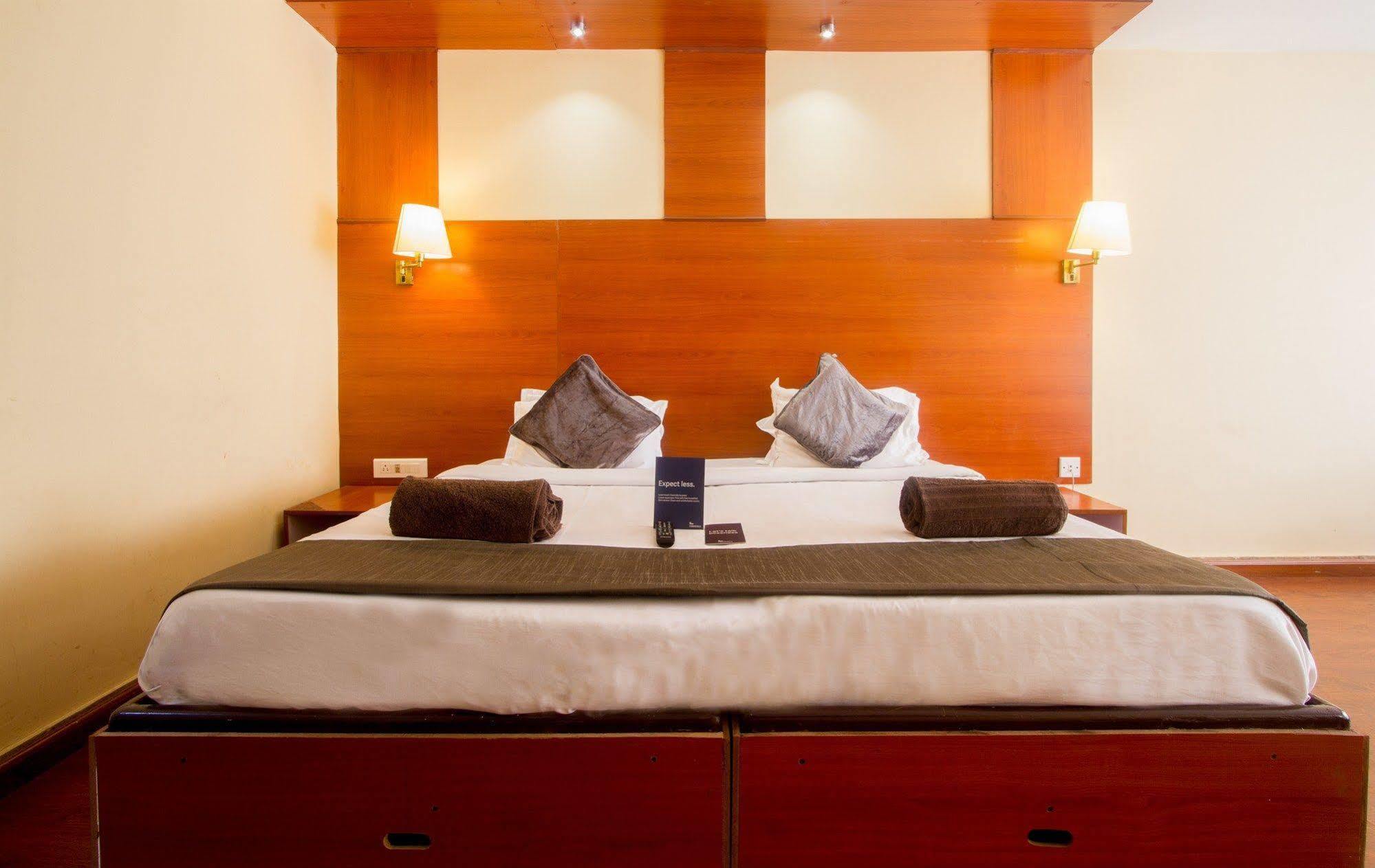Fabhotel Khems Shoram Palace Road Ooty Dış mekan fotoğraf