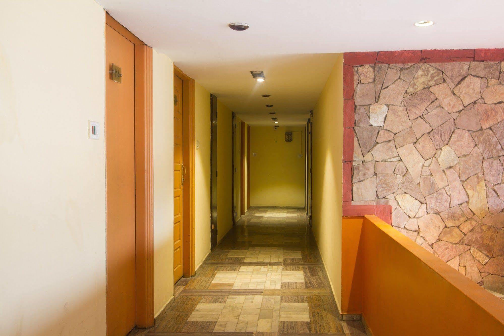 Fabhotel Khems Shoram Palace Road Ooty Dış mekan fotoğraf